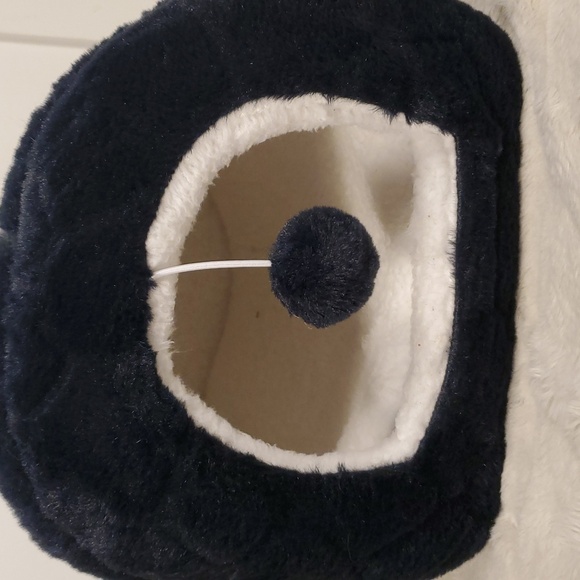 Cat Navy Fur Hideout Hut With Ball - Picture 2 of 9